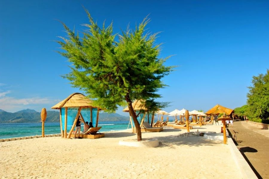 Tailor Made Lombok Tour for Couple from Spain