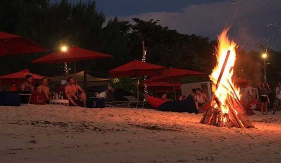 Gili Trawangan party di pantai
