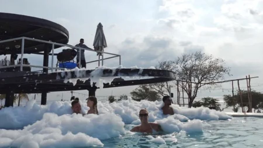 Gili Trawangan foam party