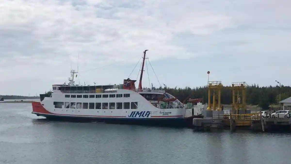 Lombok ferry to Sumbawa