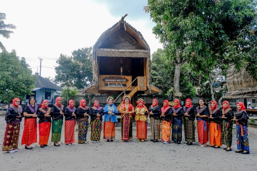 Sukarara textile village