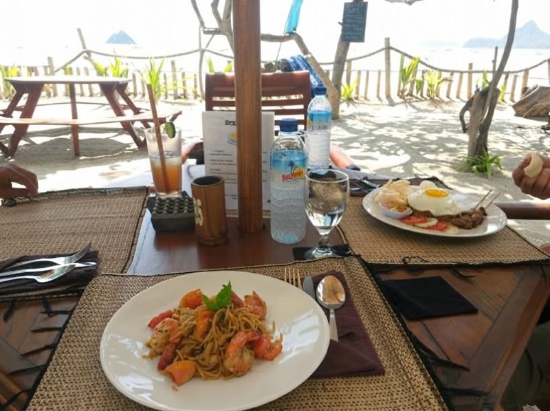 Selong Belanak beach restaurant