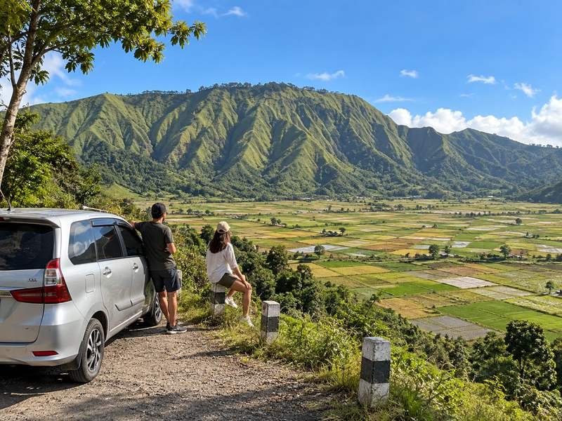 Lombok waterfall day trip scenery