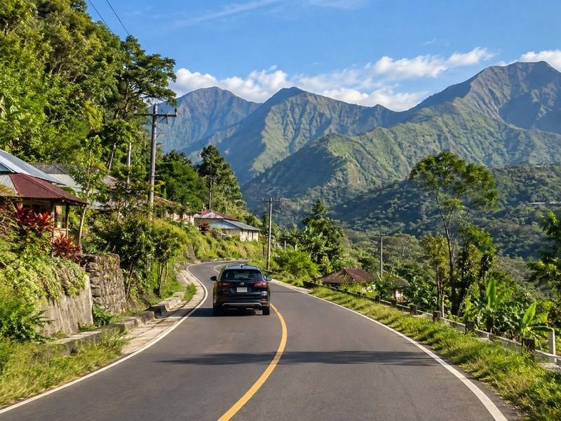 Mountain road between Sembalun and Senaru