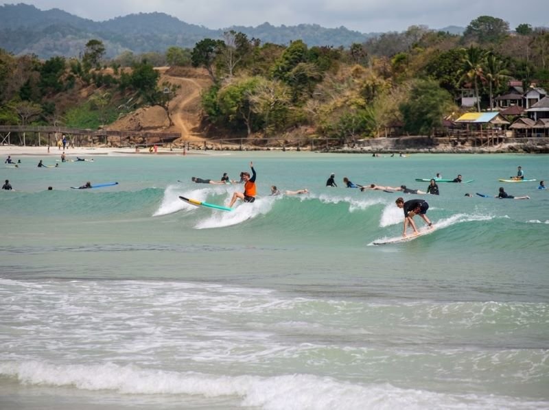 Selong Belanak Lombok surf