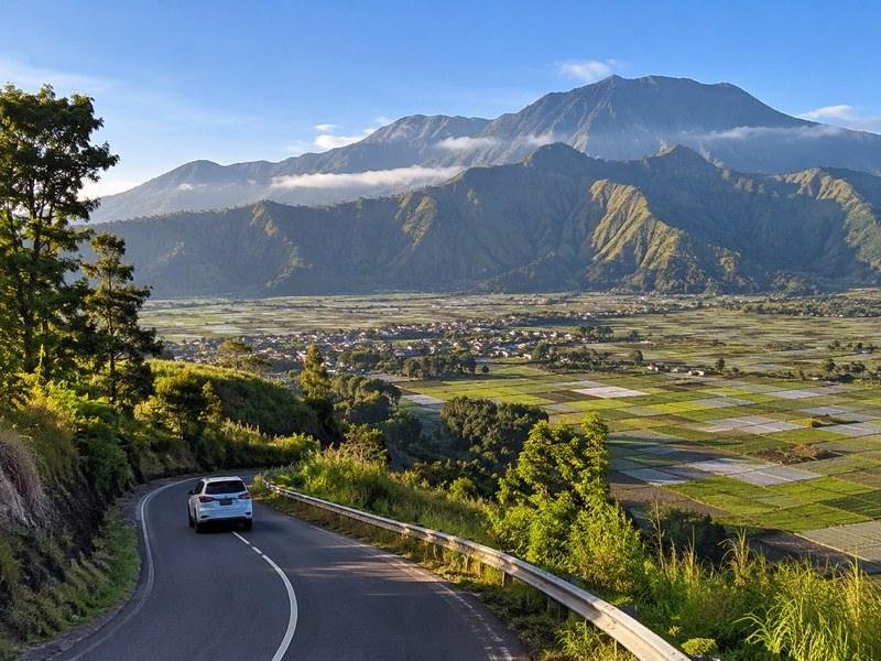 Sembalun Senaru mountain route in Lombok